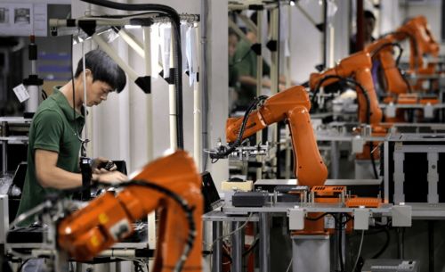 从工厂一线到通信服务 第一份工作如何重塑我的职业轨迹